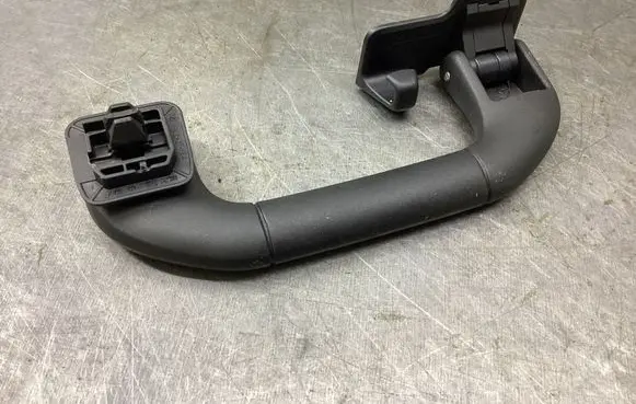 Mercedes-Benz CLS C218 X218 Rear interior roof grab handle A2048100151