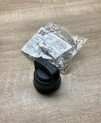 Volkswagen Tiguan Adblue tank cap 3C0131980 1007475