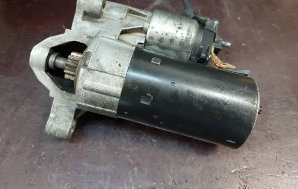 Peugeot 307 Starter motor 9648111680