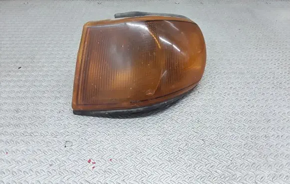 Saab 9000 CS Front indicator light
