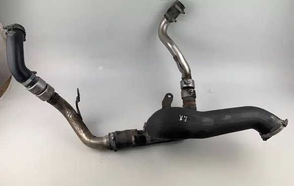 Jaguar XJ X350 Intercooler hose/pipe 4R83-6N870-A 4R836N870A 4R83-6F072-AC
