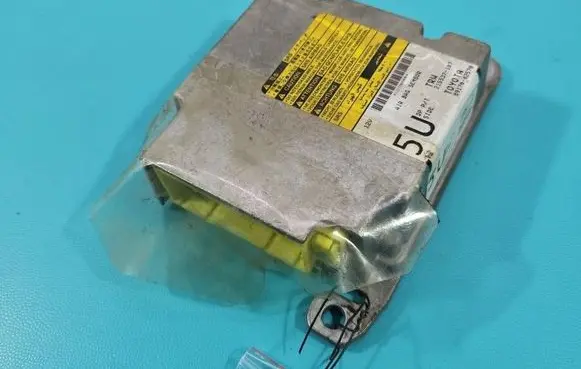 Toyota Auris 150 Airbag control unit/module 89170-02570 IMPRK1527681
