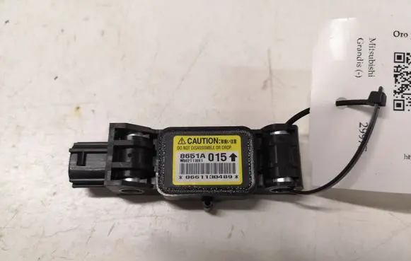 Mitsubishi Grandis Airbag deployment crash/impact sensor 0661130489 8651A015