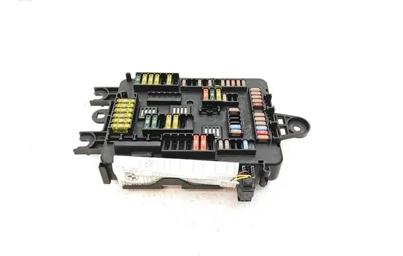 BMW 3 F30 F35 F31 Fuse module 9261110 19110000001