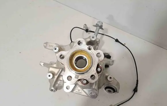 BMW X4 G02 Rear wheel hub 6879751 6879749