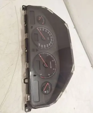 Volvo S60 Speedometer (instrument cluster) 8637996