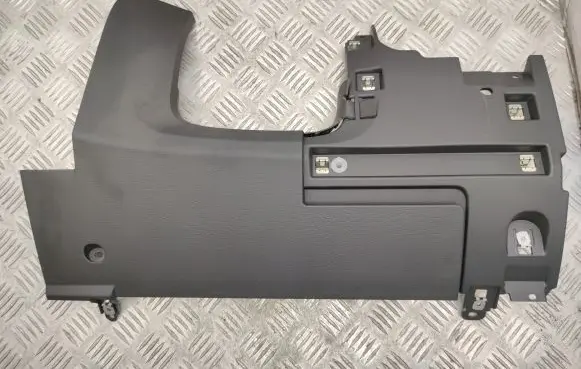 Volkswagen Touareg II Dashboard lower bottom trim panel 7P2858365 7P2858367