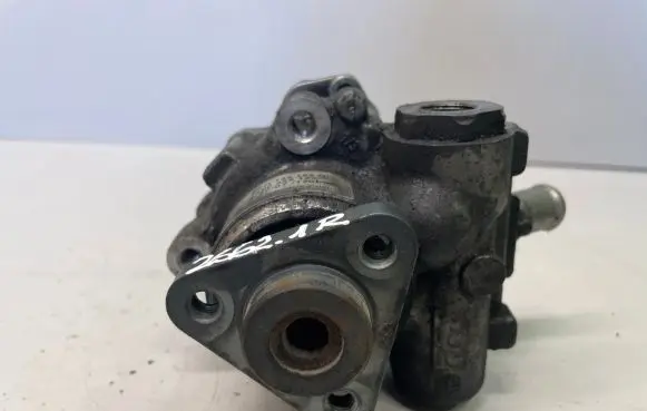 Audi A4 S4 B7 8E 8H Power steering pump 8E0145155N