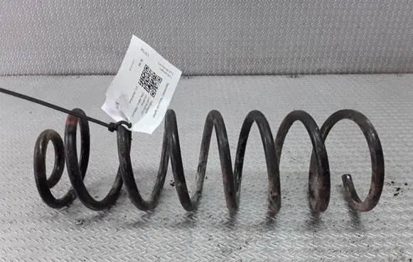Volkswagen Golf III Rear coil spring