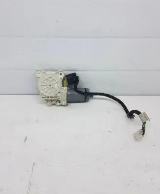 Mercedes-Benz E W211 Front door window regulator motor A2118203042 993627101
