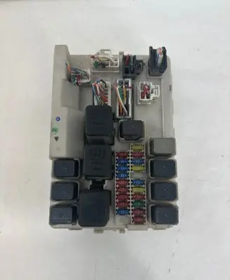 Infiniti FX Fuse module 284B7CG001 2586 3H27