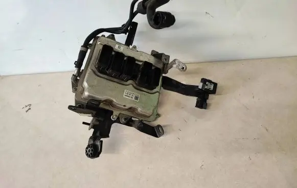 BMW 7 F01 F02 F03 F04 Engine control unit/module 8636967
