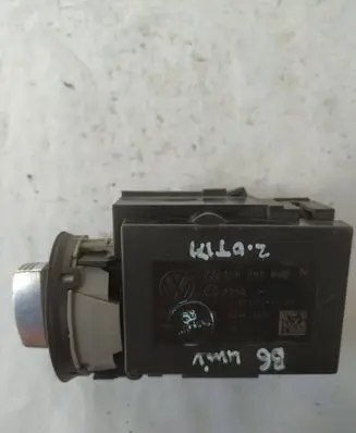Volkswagen PASSAT B6 Ignition lock 3C0905843N