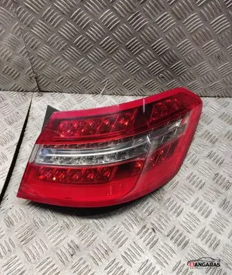 Rear/tail lights