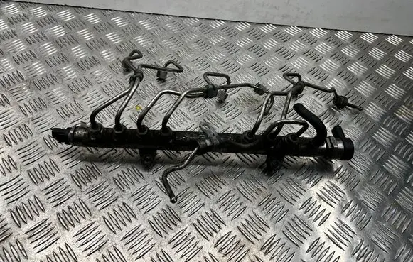 Volvo XC60 Fuel main line pipe 0445215025 30777759 0281002990