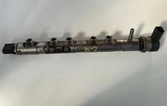 BMW 1 E81 E87 Fuel main line pipe 7809127 000137L5 0445214182