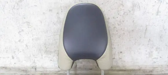 Volvo XC60 Front seat headrest 