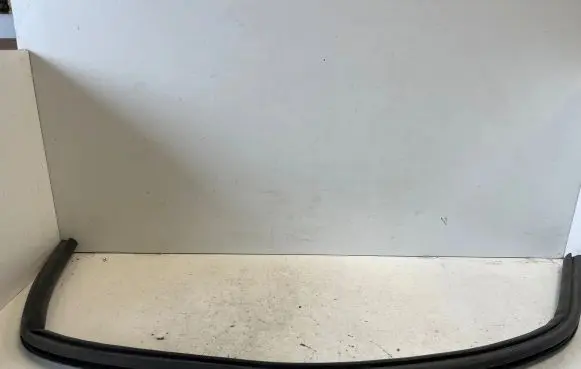 Opel Mokka B Engine compartment rubber 