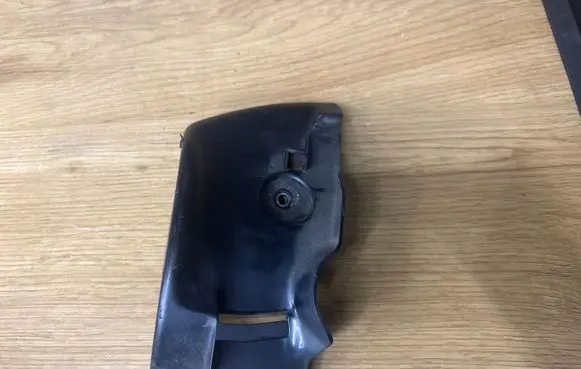Mercedes-Benz C W204 Seat belt trim A2046932033