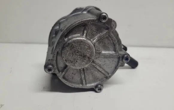 Mercedes-Benz B W246 W242 Vacuum pump A6512300565