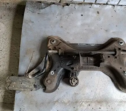 Nissan Primastar Front subframe 8200039866 91166633 9AAVX4E