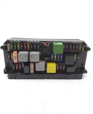 Mercedes-Benz C W204 Fuse module A2129003514