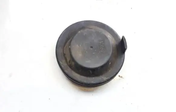 Volkswagen Polo Headlight/headlamp dust cover 88204115