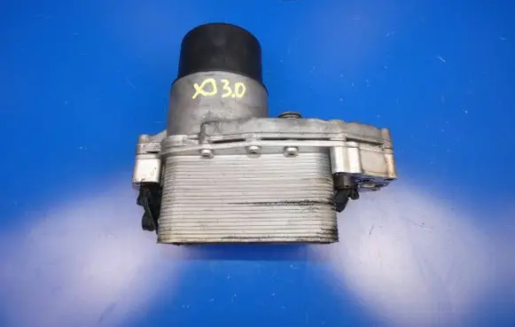 Jaguar XJ X351 Oil filter mounting bracket 9X2Q6B624BA