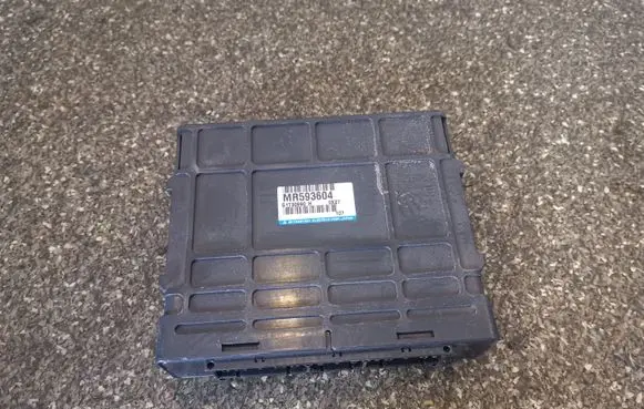 Mitsubishi Pajero Other control units/modules MR593604