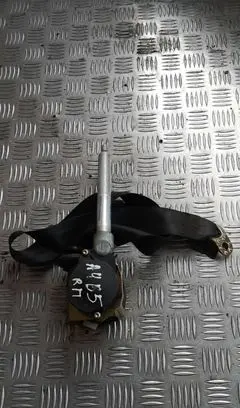 Audi A4 S4 B5 8D Front seatbelt 8d0857706