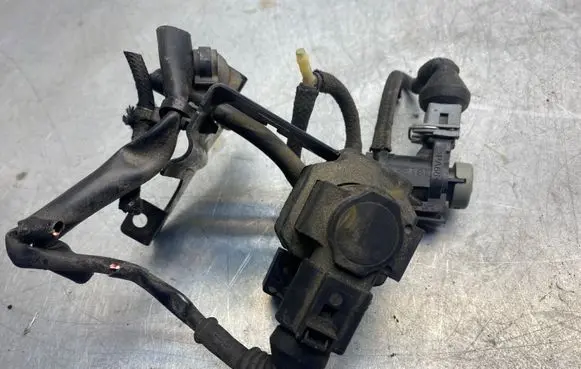 Audi A4 S4 B6 8E 8H Turbo solenoid valve 8E0906287 1J0906283A