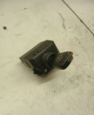 Mercedes-Benz C W203 Ignition lock 2095450508 900066660206154
