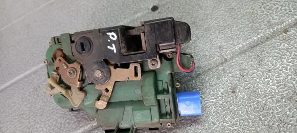 Seat Ibiza III (6L) Rear door lock