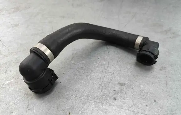 Mercedes-Benz GLC X253 C253 Engine coolant pipe/hose a2535010082