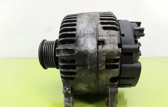 Volkswagen PASSAT B6 Generator/alternator 021903026L