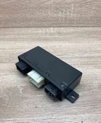 BMW 5 E39 Door control unit/module 8378773 689667