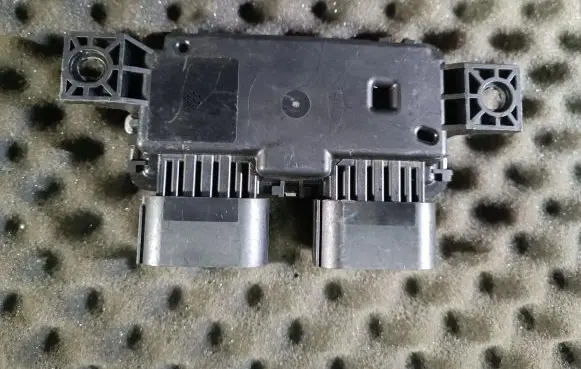 Mercedes-Benz S W223 Fuel level meter relay A0009008126