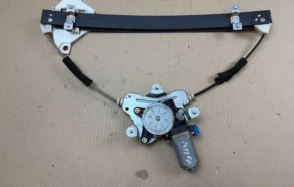 Chevrolet Captiva Front door window regulator with motor 96627079