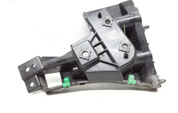 Front bumper mounting bracket