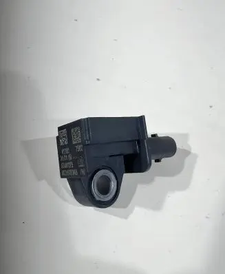Chrysler Pacifica Airbag deployment crash/impact sensor 68245079AB