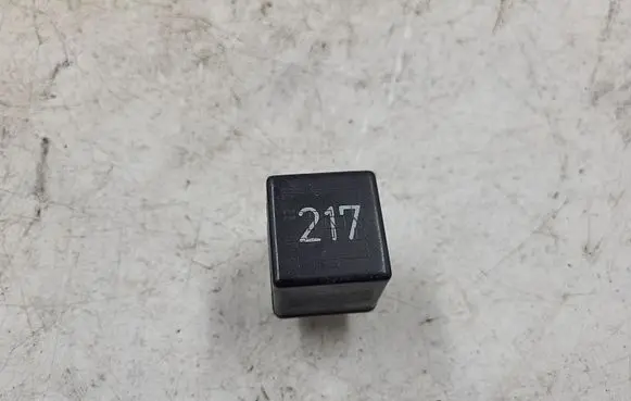 Audi A6 S6 C4 4A Other relay 899556
