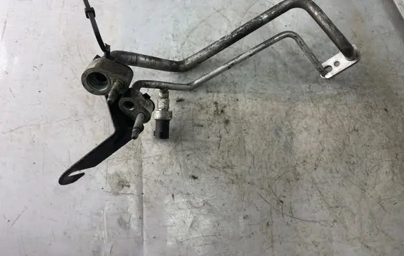 Chrysler 300 - 300C Air conditioning (A/C) pipe/hose