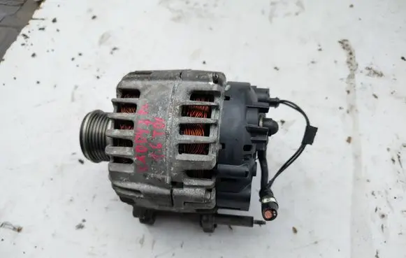 Volkswagen Caddy Generator/alternator 