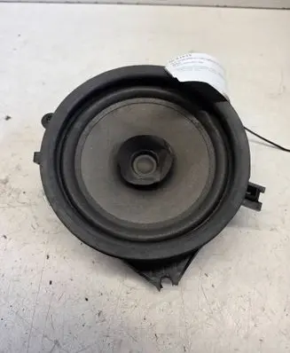 Volvo V70 Rear door speaker 8673725