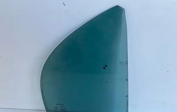 Rear vent window glass