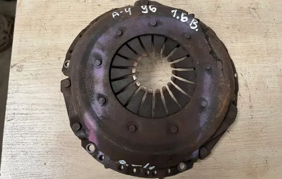 Audi A4 S4 B5 8D Pressure plate 