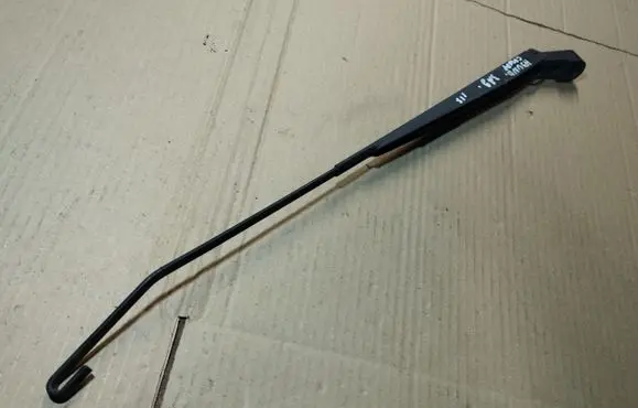 Hyundai Coupe Rear wiper blade arm