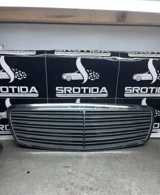 Mercedes-Benz E W211 Front bumper upper radiator grill A2118800283