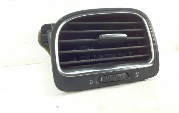 Volkswagen Golf VI Dash center air vent grill 5K0819709 5K0819703