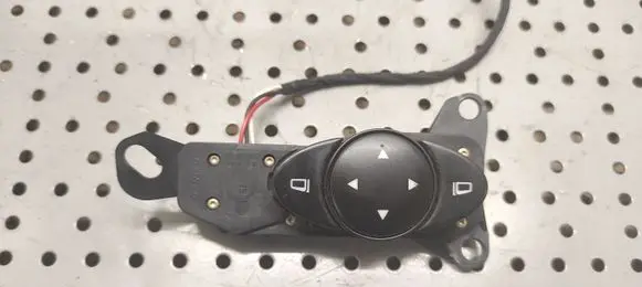 Mercedes-Benz E W211 Wing mirror switch 2118215379 03211025L